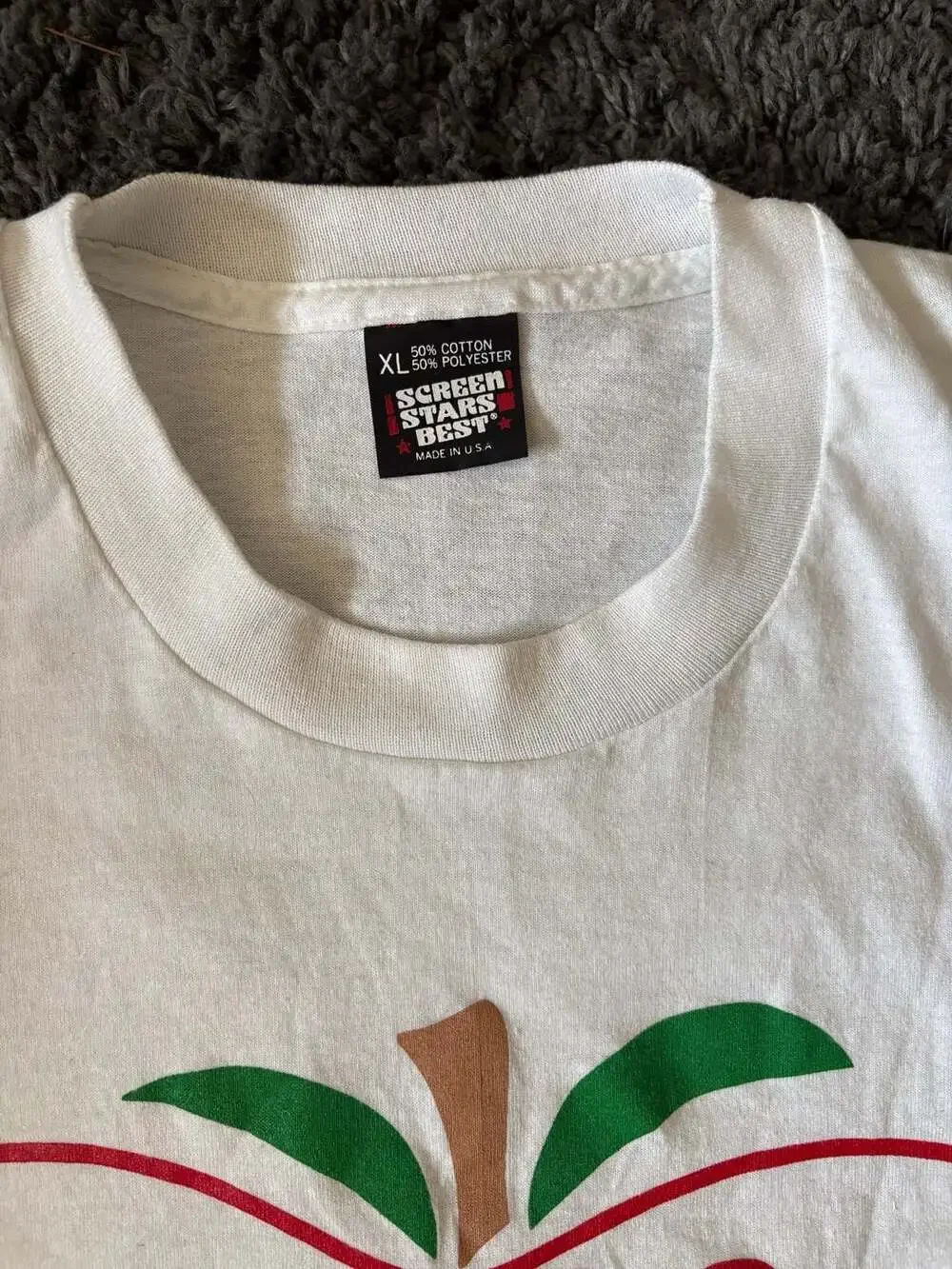 Vintage 80s Screen Stars Best 'The Apple Of Grandma's Eye' Graphic T-Shirt